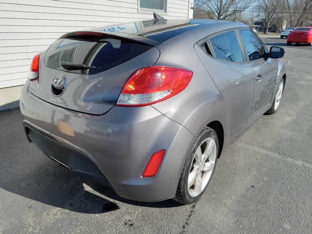 HYUNDAI VELOSTER