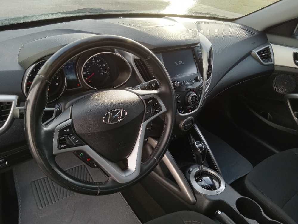 HYUNDAI VELOSTER BASE