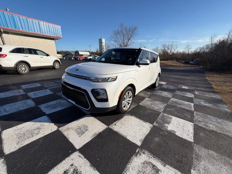 2020 Kia Soul LX's photo