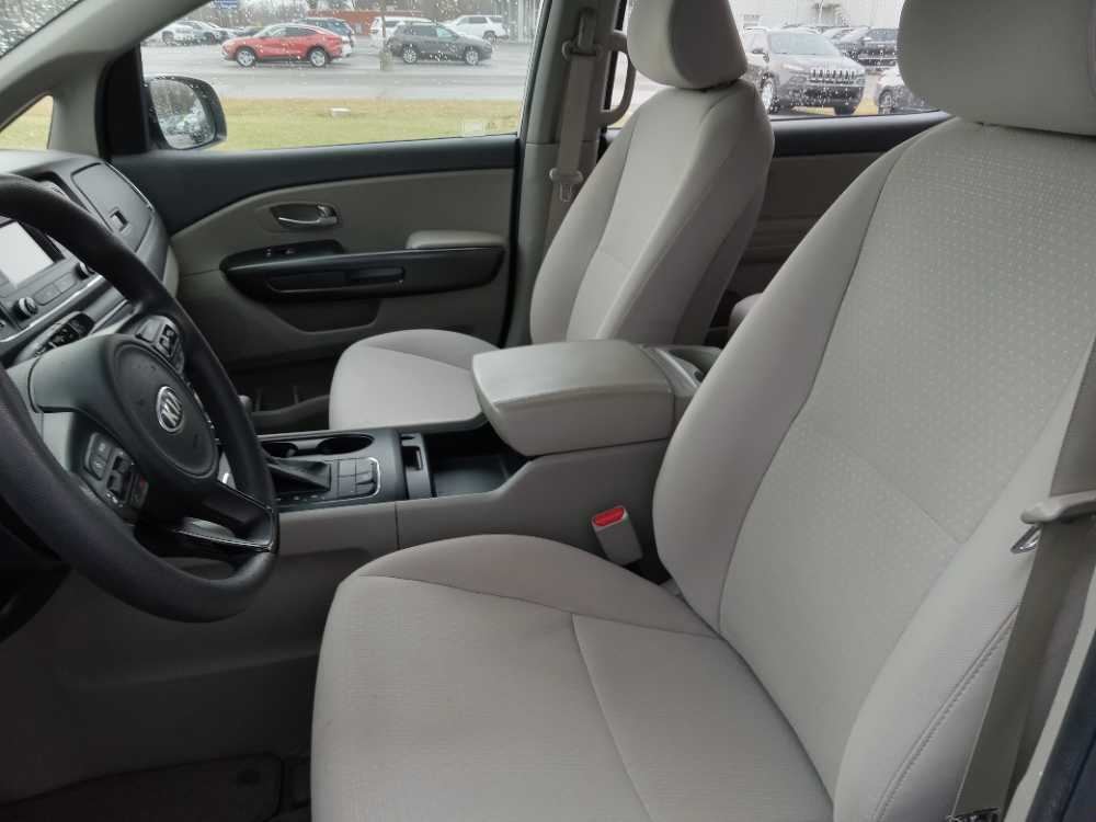 KIA SEDONA EX; LX; L