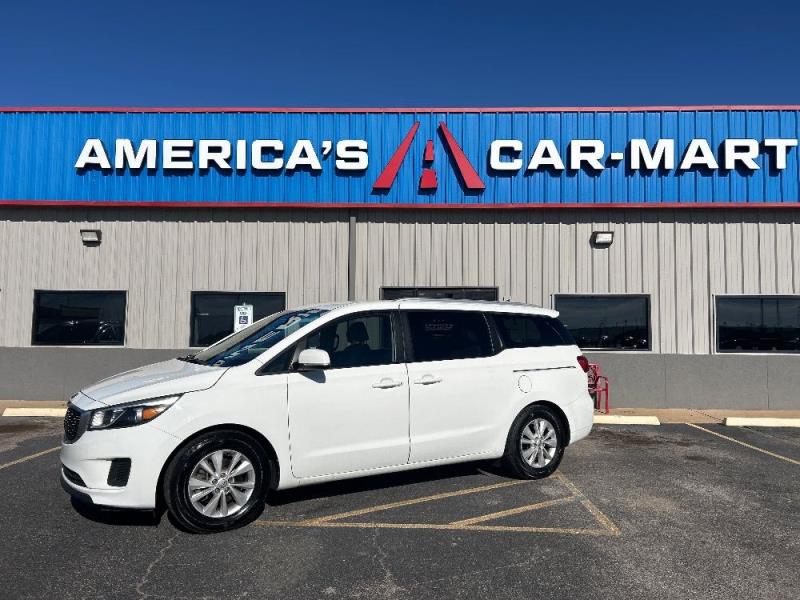 2016 Kia Sedona LX's photo