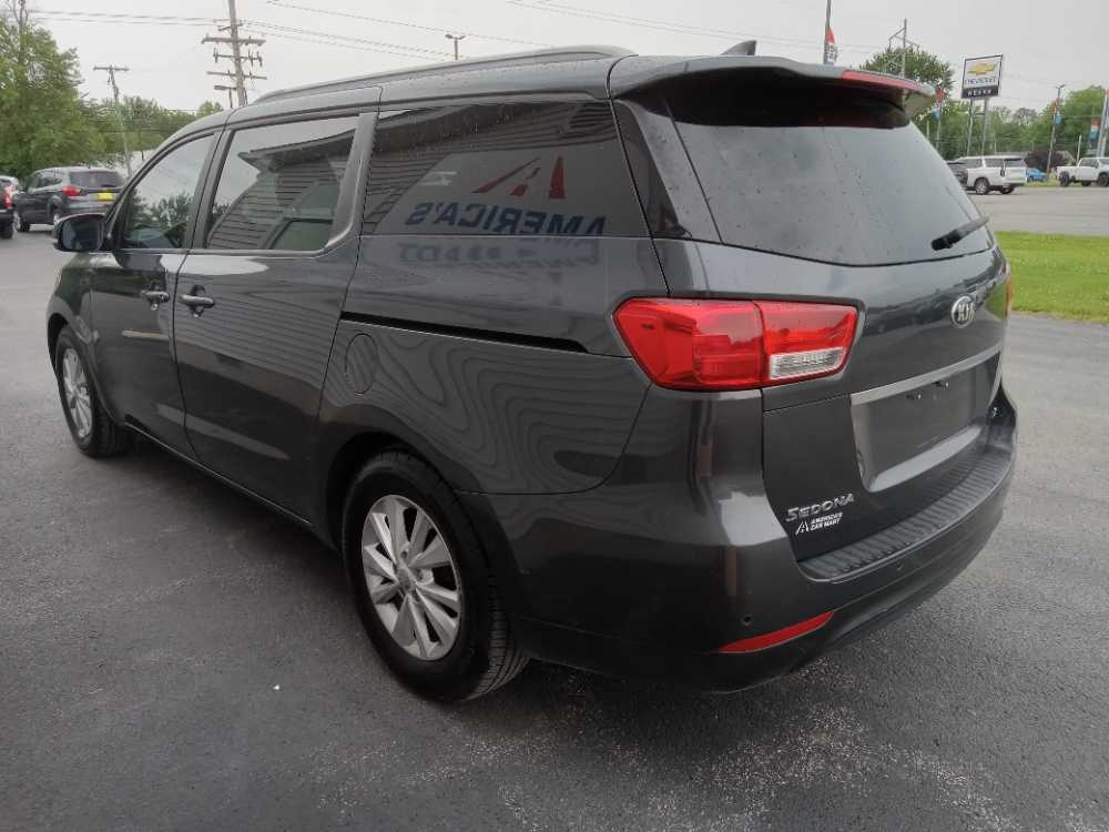 KIA SEDONA EX; LX