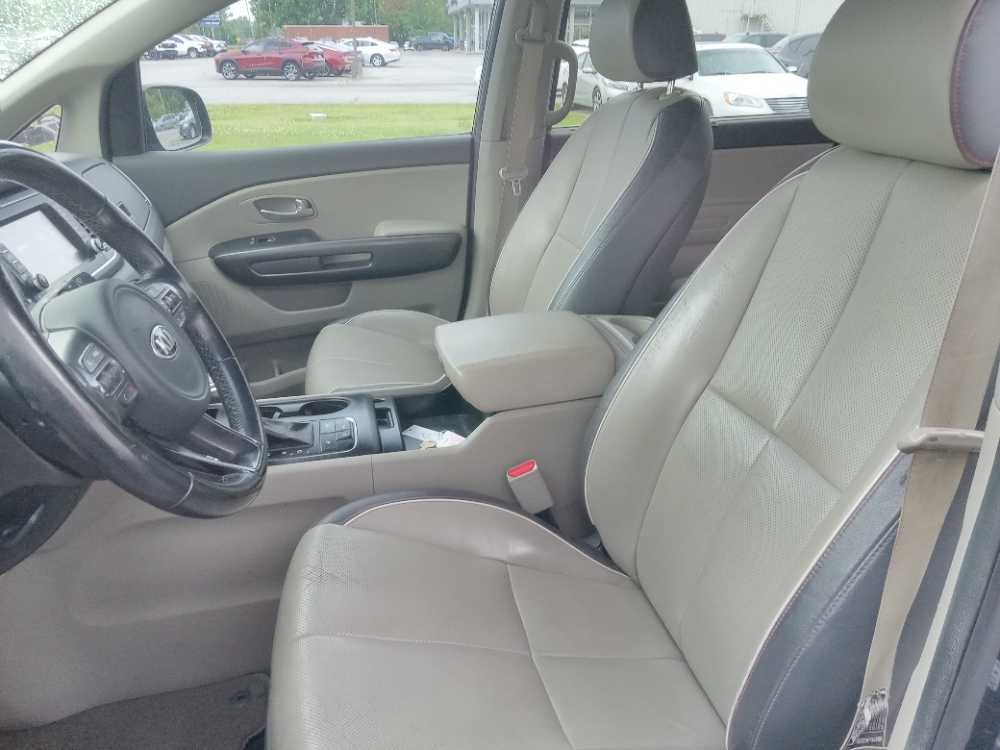 KIA SEDONA EX; LX