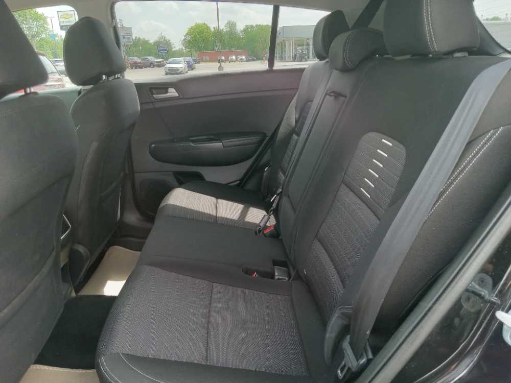 KIA SPORTAGE LX