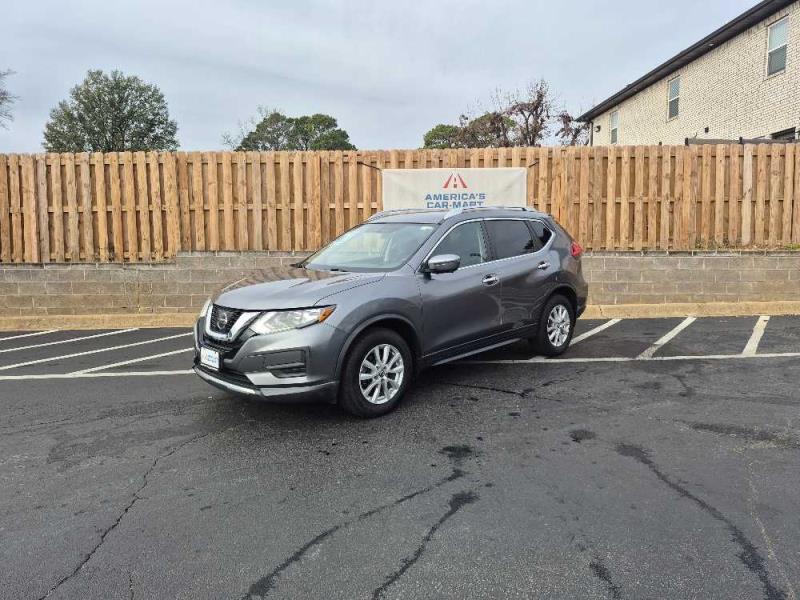 2017 Nissan Rogue SV's photo