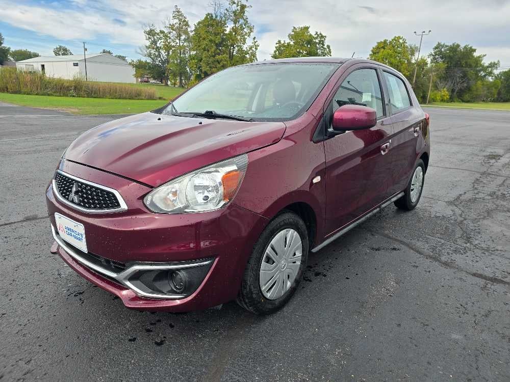 2018 Mitsubishi Mirage ES's photo