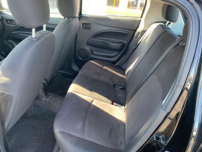 2020 Mitsubishi Mirage ES's photo