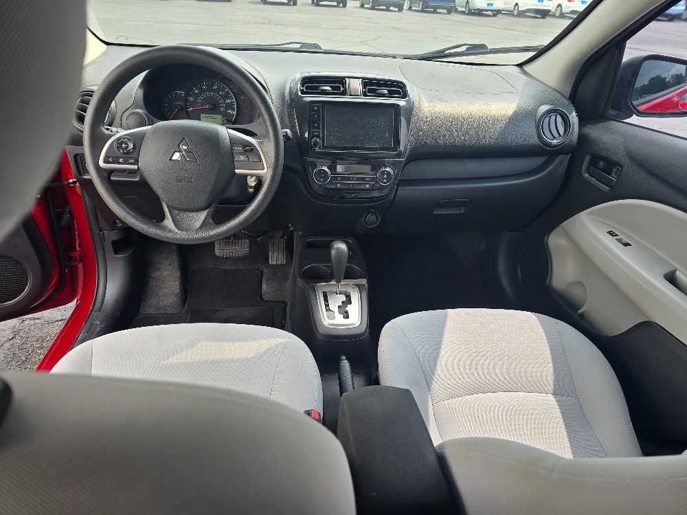 MITSUBISHI MIRAGE G4 LE; ES