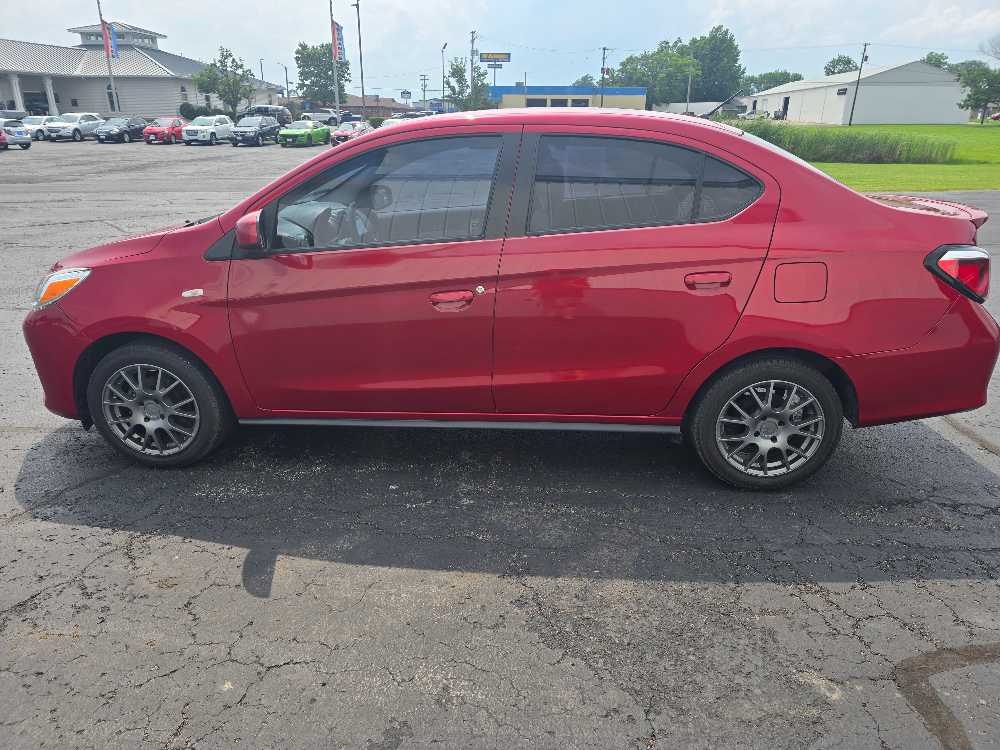 MITSUBISHI MIRAGE G4 LE; ES