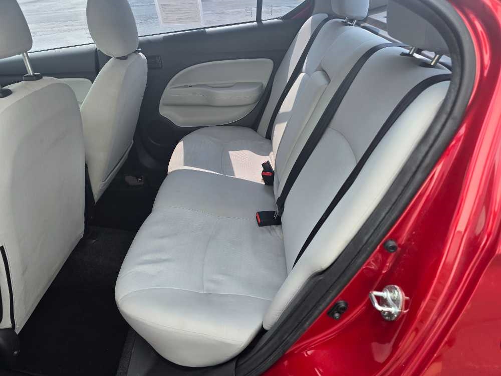 MITSUBISHI MIRAGE G4 LE; ES