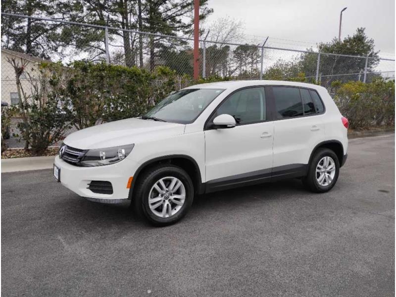 2013 Volkswagen Tiguan S's photo