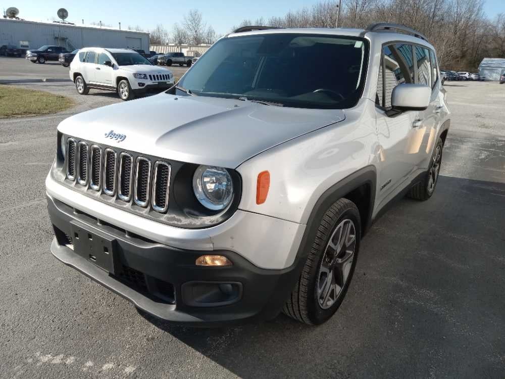 2017 Jeep Renegade Latitude's photo