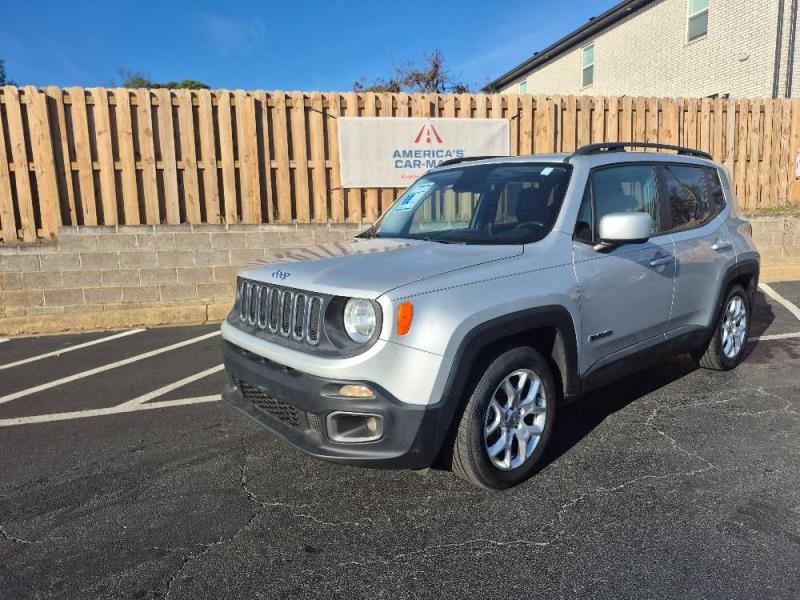 2017 Jeep Renegade Latitude's photo