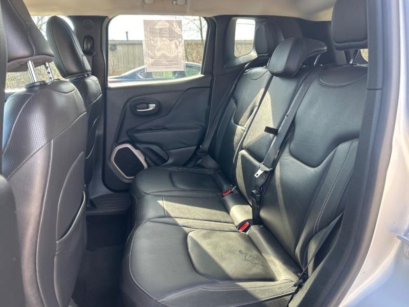 2016 Jeep Renegade Limited's photo